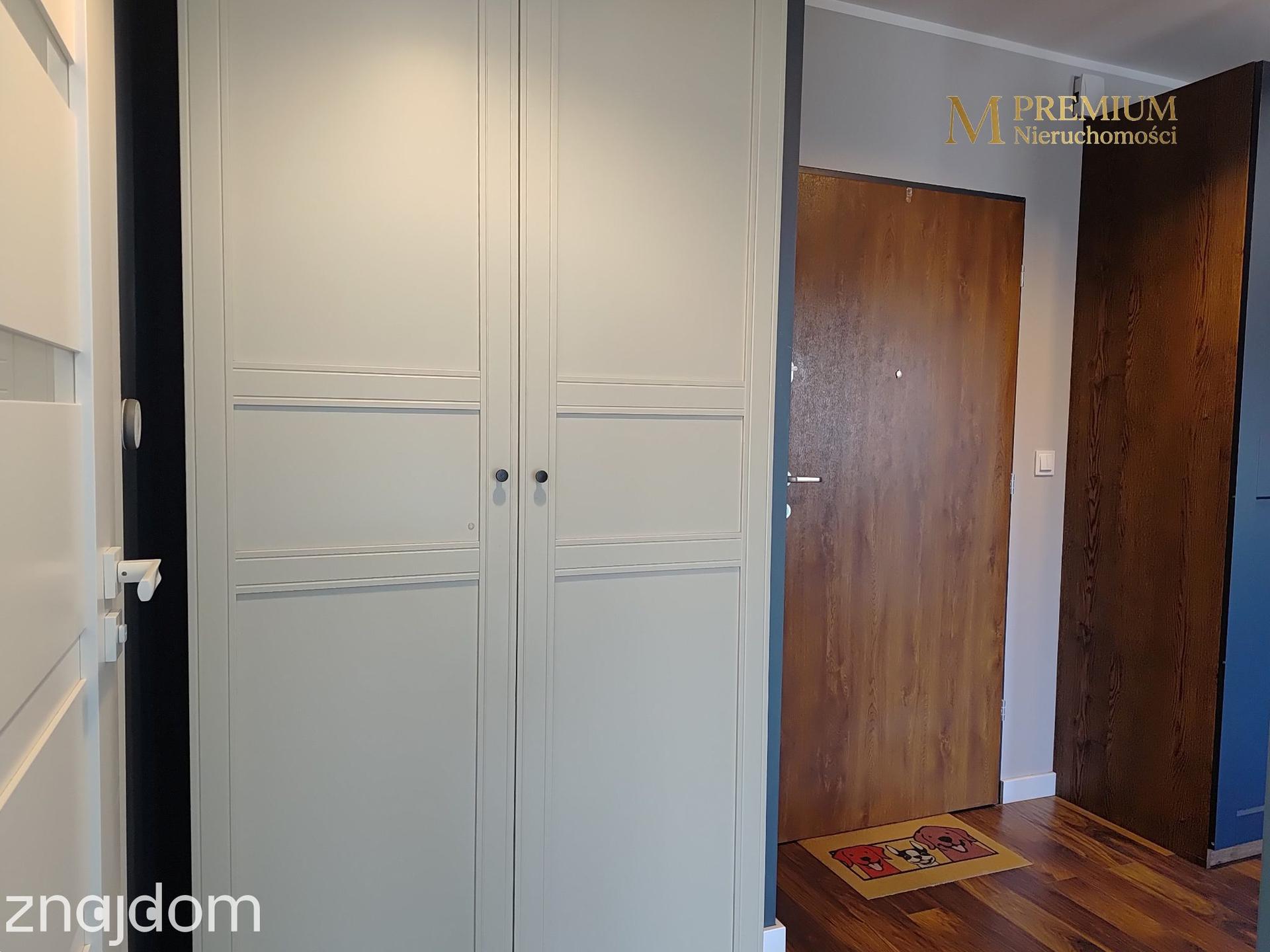 Salon z aneksem z klimą balkonem + 2 m. postojowe - zdjęcie 11