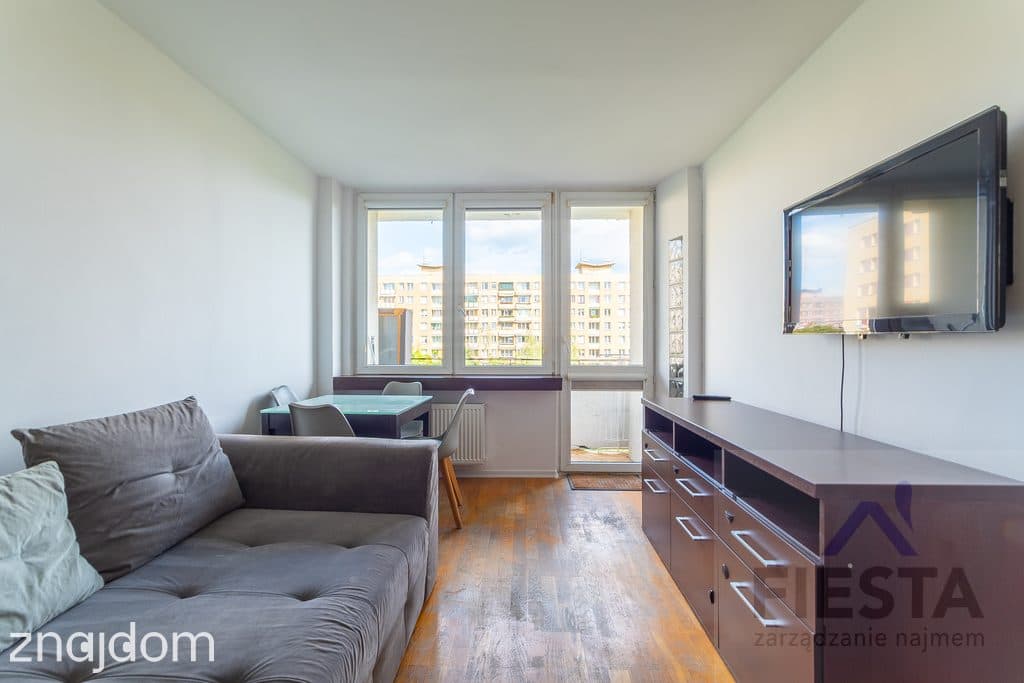 *Targówek*37,3 m2*dwa pokoje*balkon* metro * - zdjęcie 2