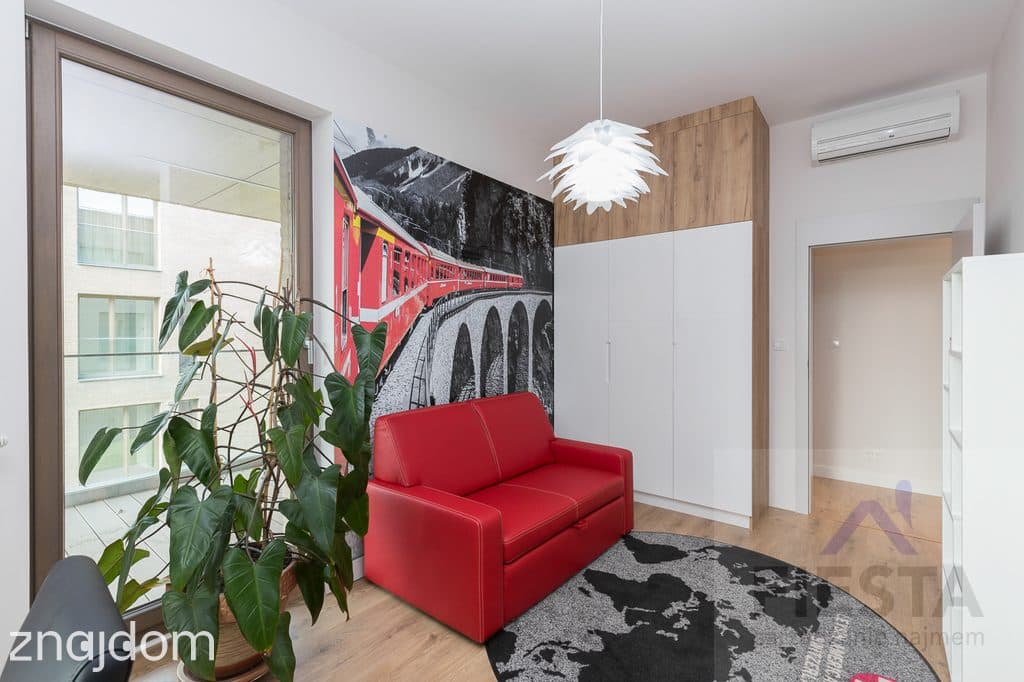 Apartament 3 pokoje ul.Waldorffa + garaż i komórka - zdjęcie 6