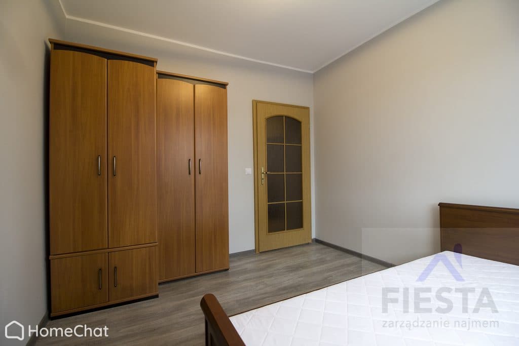 3 pokoje z balkonem , umeblowane , Kredytowa 15