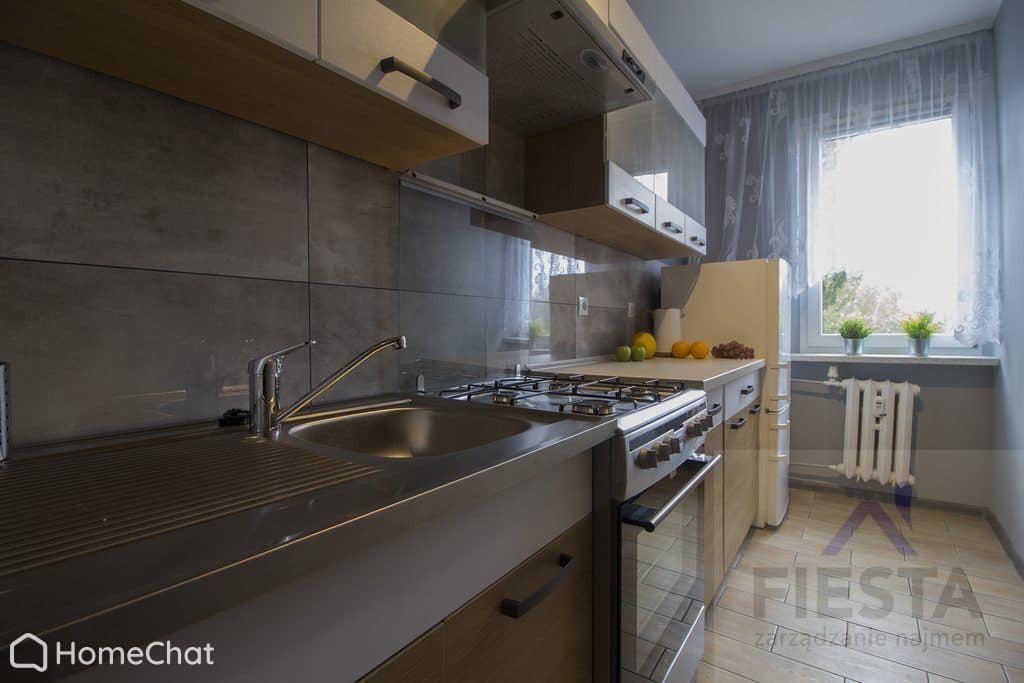 3 pokoje z balkonem , umeblowane , Kredytowa 15
