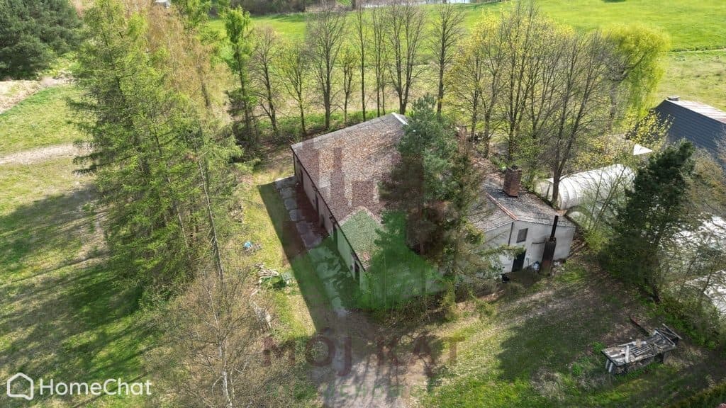 Duża działka - sporo zieleni i wolnej przestrzeni