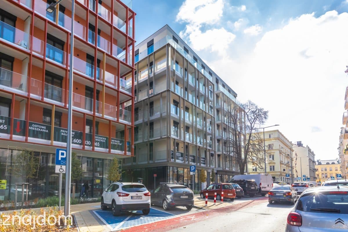 Narożny lokal o pow. 80 m2 z witrynami 25 euro/m2 - zdjęcie 10