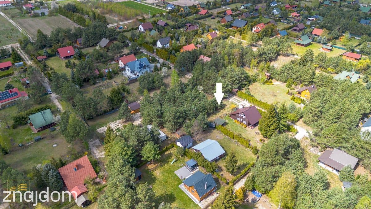 Działka budowlana w pobliżu jeziora - zdjęcie 3