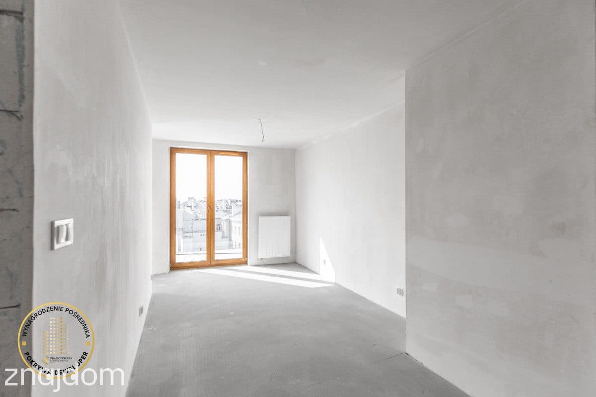 Przestronny apartament w centrum miasta - zdjęcie 8