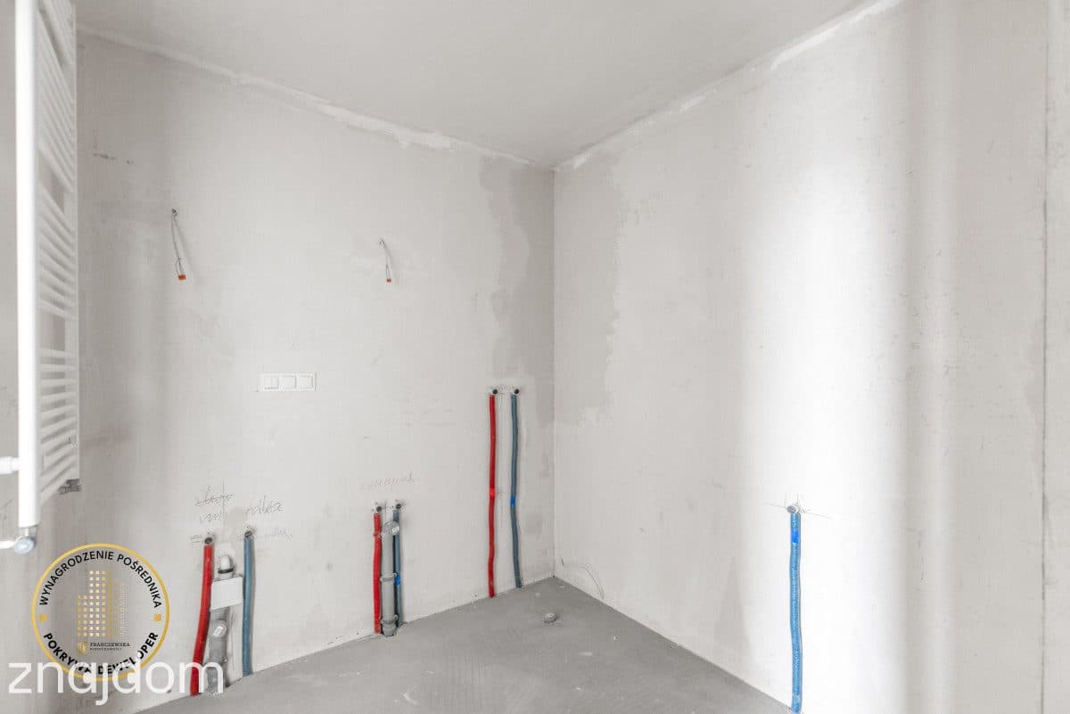 Przestronny apartament w centrum miasta - zdjęcie 10