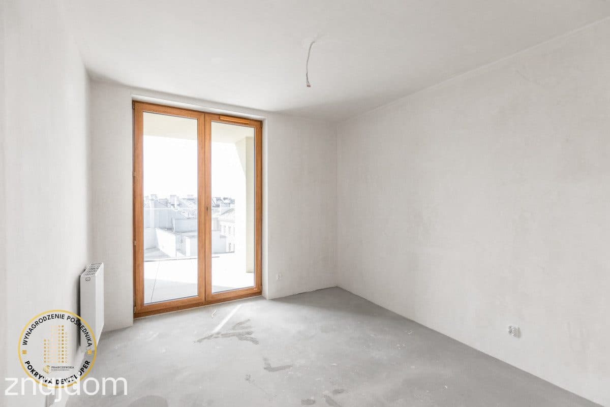 Przestronny apartament w centrum miasta - zdjęcie 6
