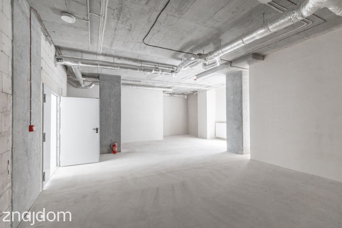 Lokal o pow. 145 m2 z witrynami Centrum - zdjęcie 5