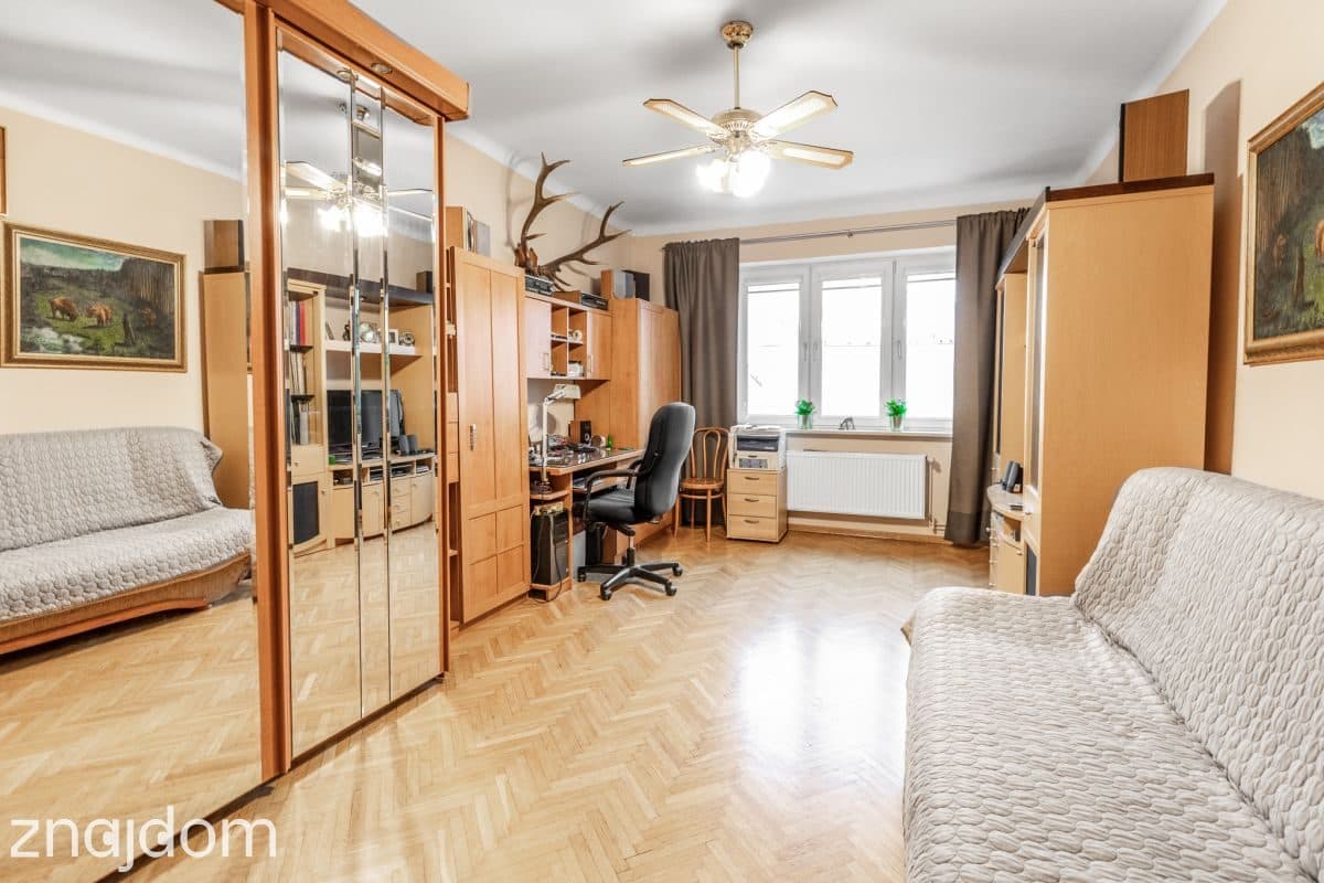 Centrum 3 pokoje, balkon, piwnica, 2 garaże - zdjęcie 7