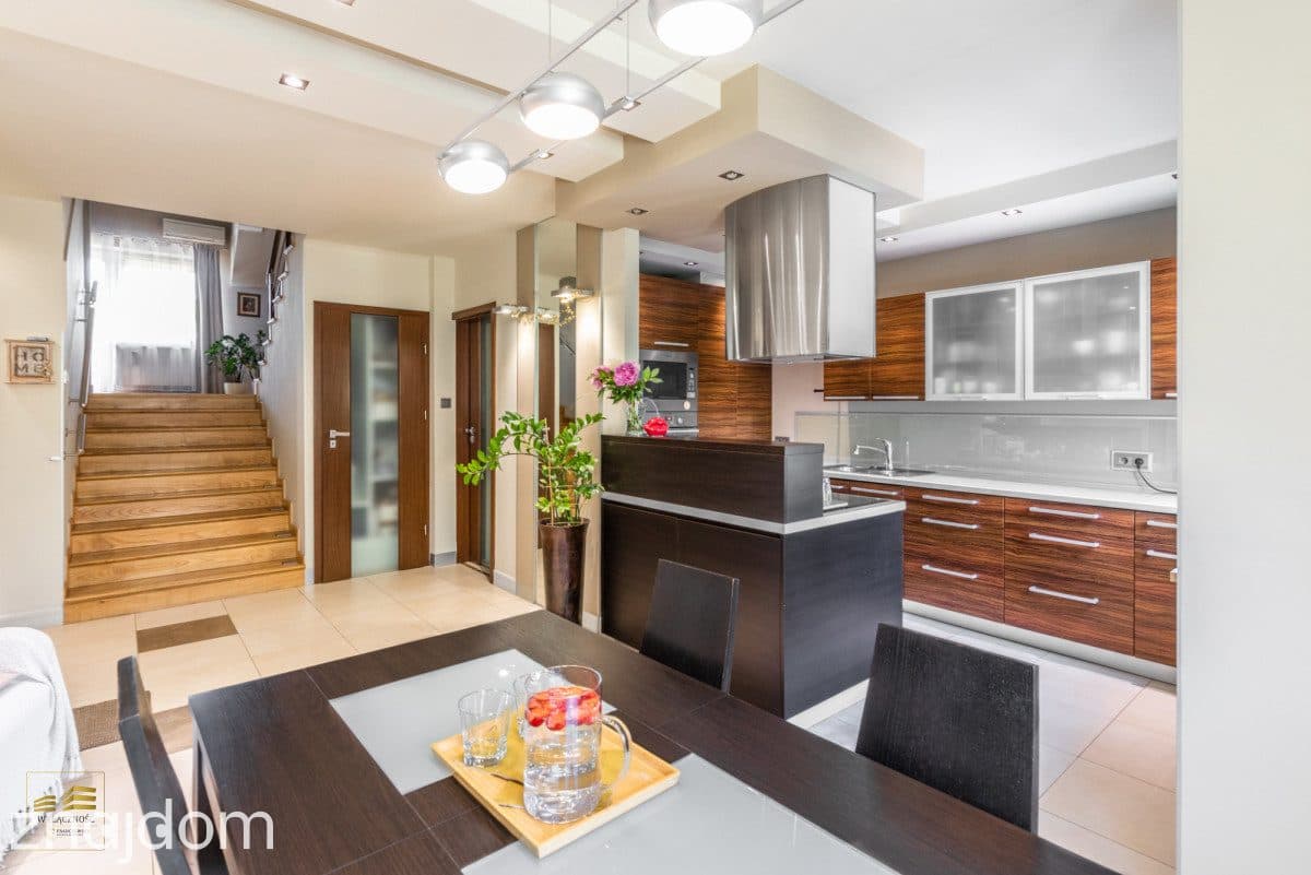5 pokoi, balkon, piwnica, garaż - zdjęcie 6