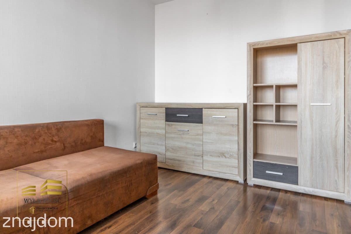 Na sprzedaż 3 pokoje + kuchnia I Balkon I Piwnica - zdjęcie 3