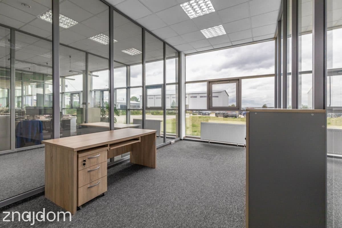 Biuro 170 m² Felin | Brak opłat za ogrzewanie - zdjęcie 3