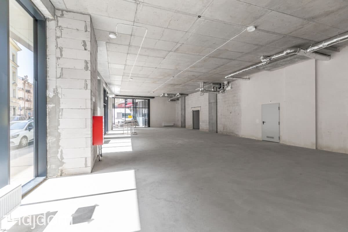Lokal o pow. 490,56 m2 z witrynami ul. Jasna - zdjęcie 9