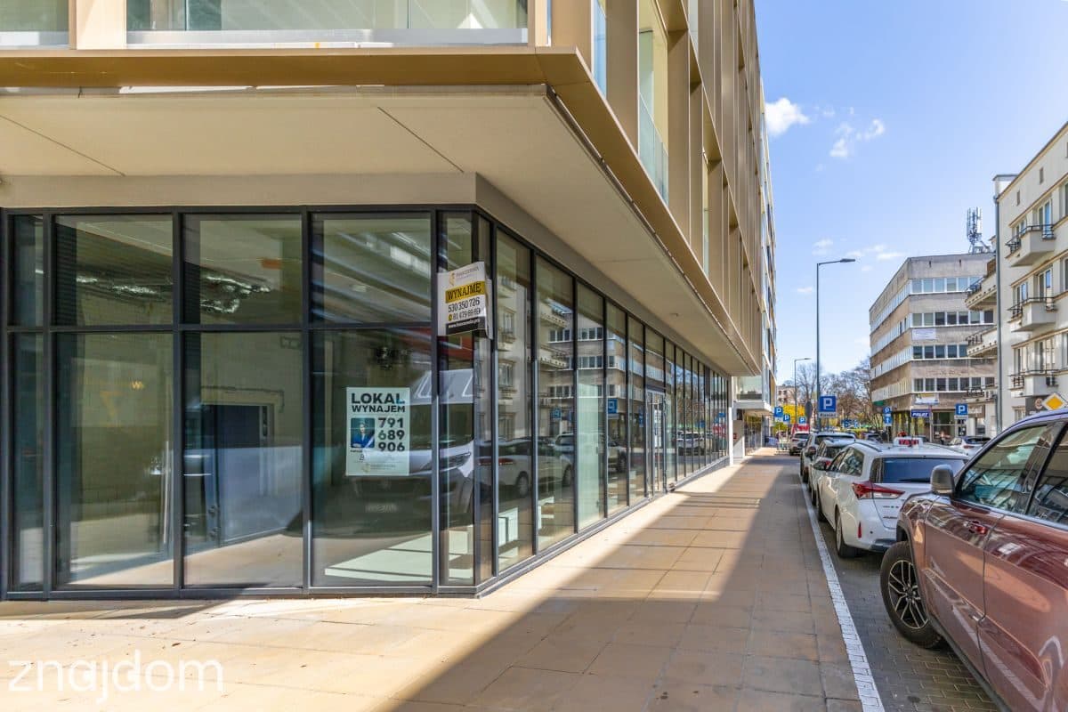 Lokal o pow. 490,56 m2 z witrynami ul. Jasna