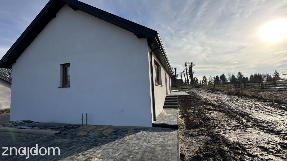 Wolnostąjcy, parterowy dom w Mariance k Niedrzwicy - zdjęcie 10