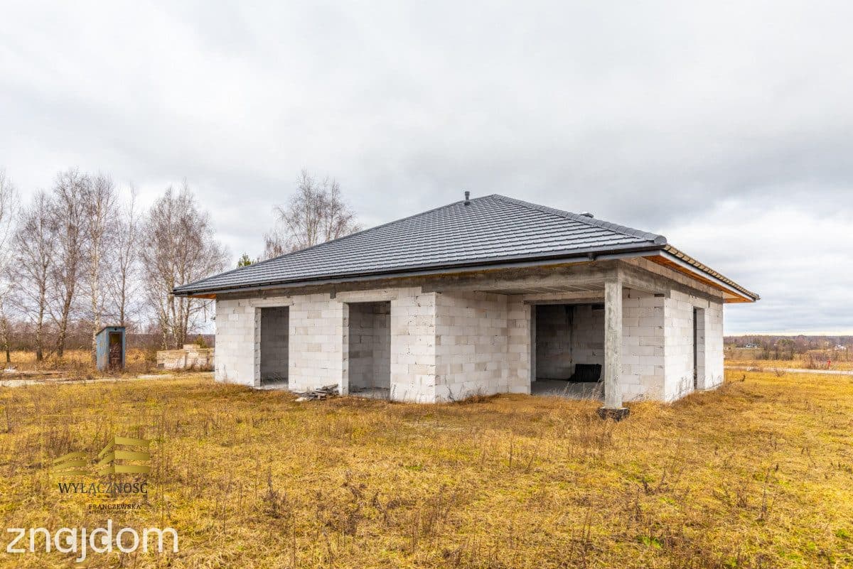 Dom parterowy 7 km od centrum miasta - zdjęcie 8