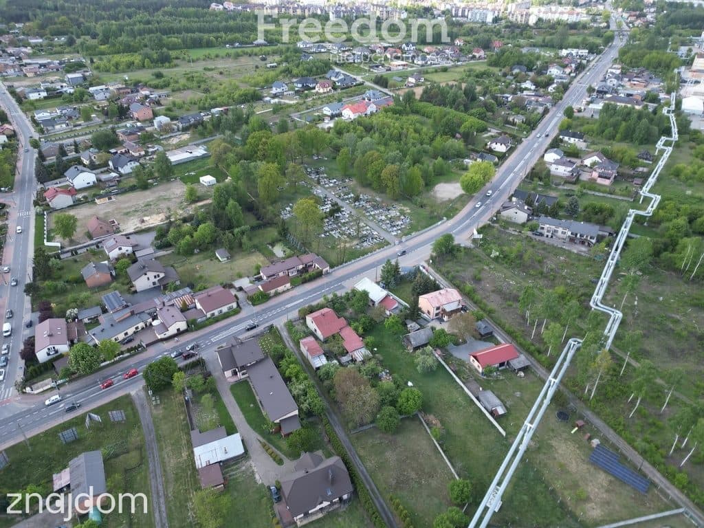 Działka z zabudowaniami - zdjęcie 7