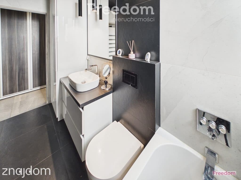 Słoneczne 2 pokoje - balkon - niski czynsz - zdjęcie 9