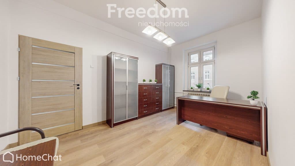 Jasny lokal biurowy w Centrum + miejsce postojowe