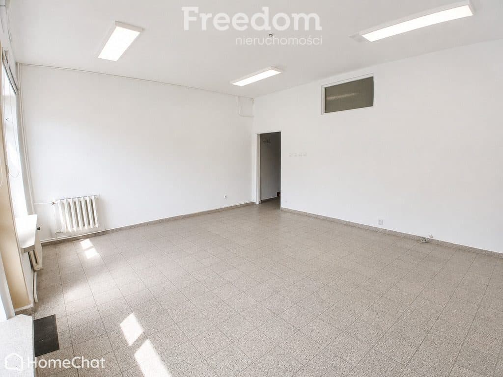 Przestronny lokal usługowy na ul. Gwardii Ludowej