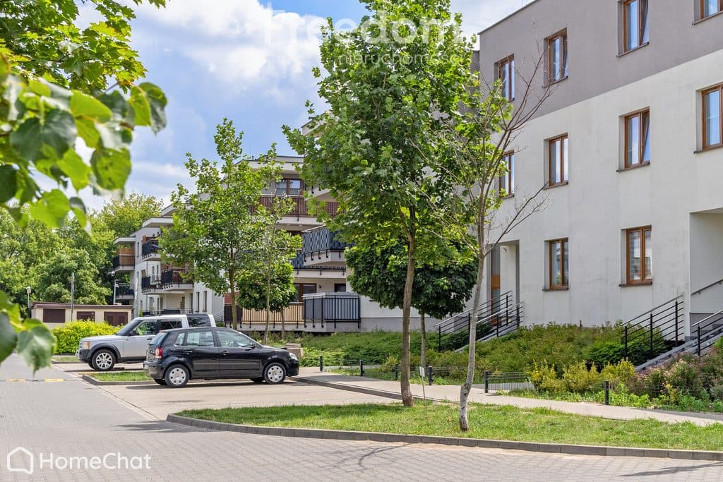 2 pokoje z balkonem w Markach