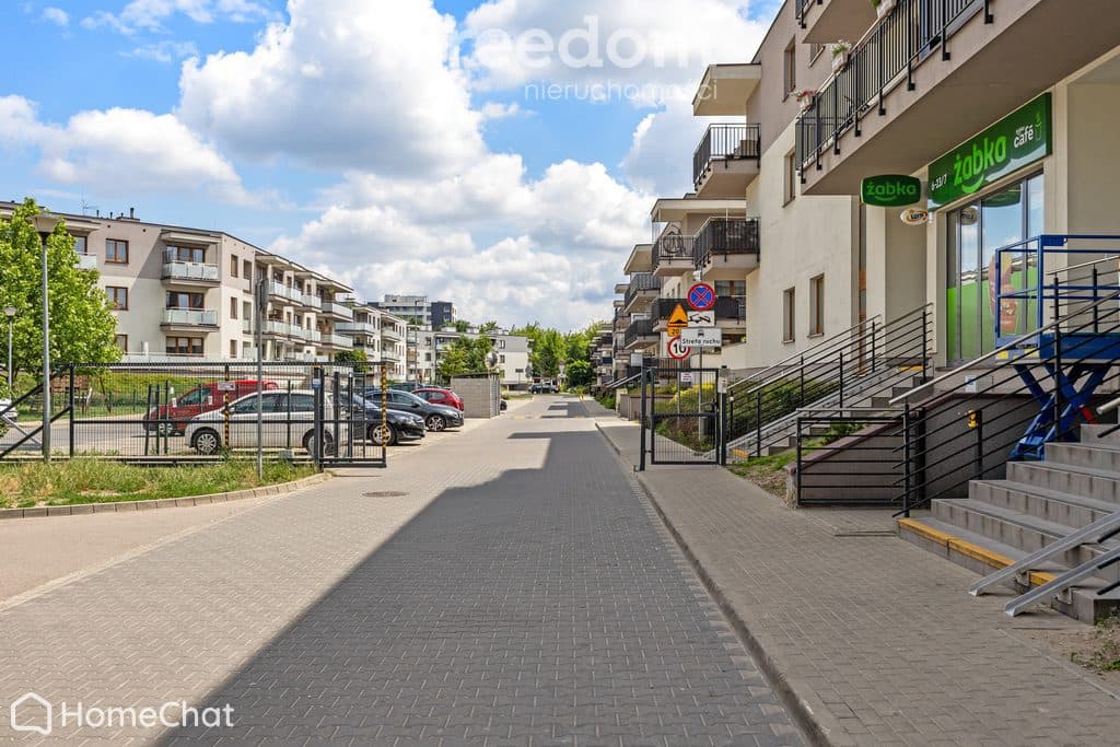 2 pokoje z balkonem w Markach