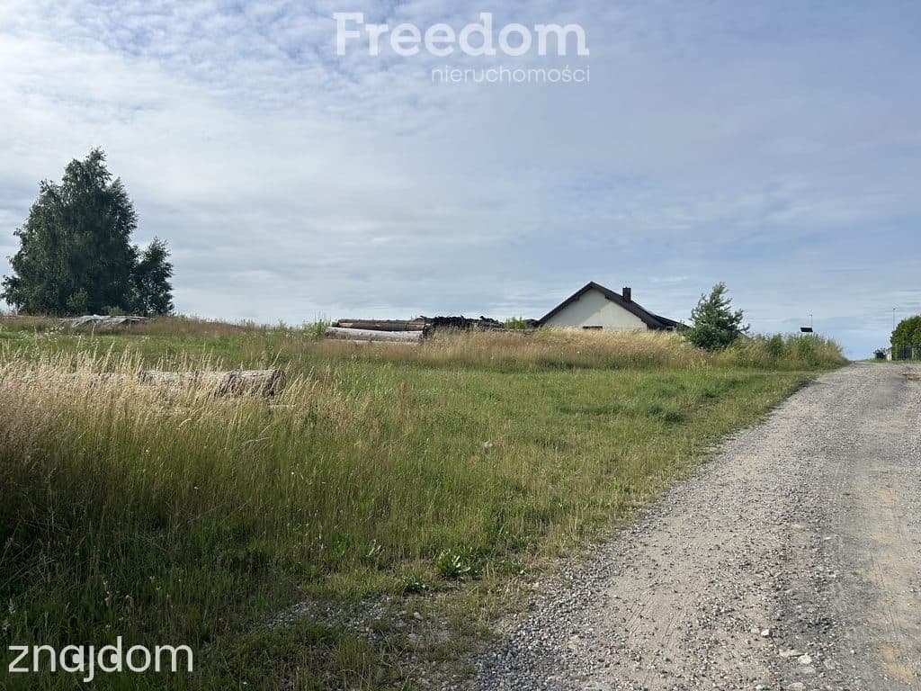 Działka niezabudowana w Kaplitynach - zdjęcie 2