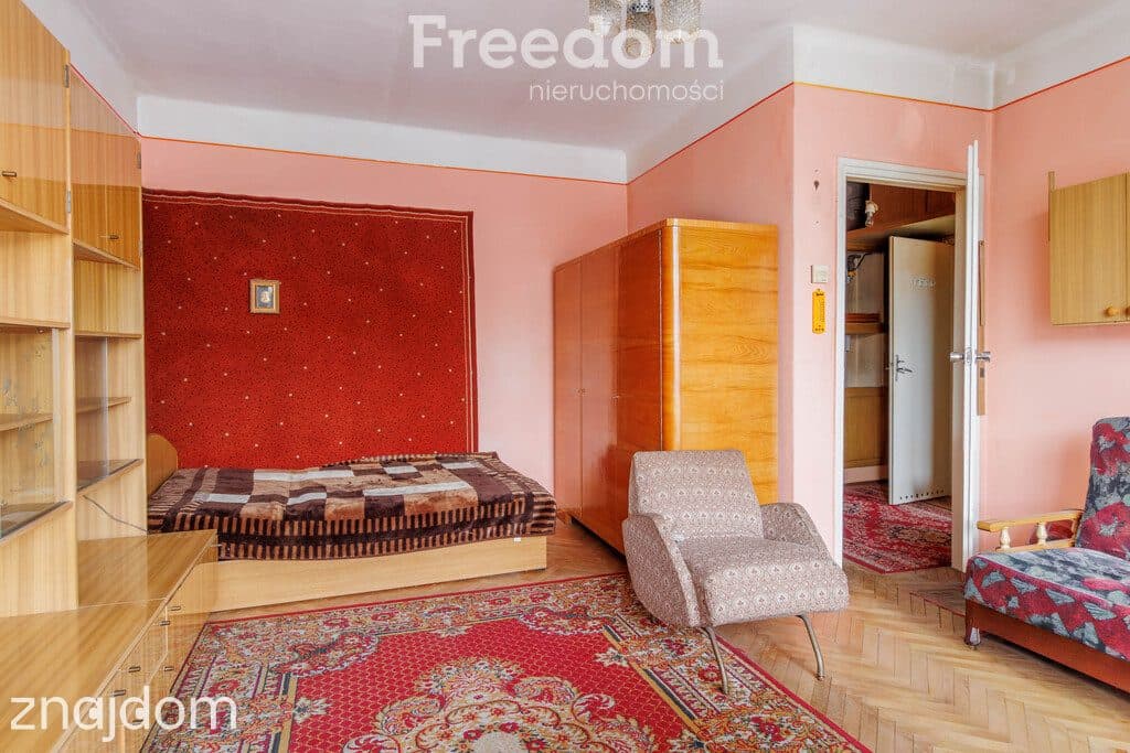 Przestronne 36 m² z potencjałem przy Parku! - zdjęcie 1
