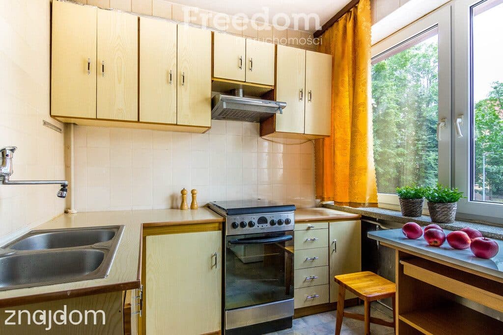 2 pokoje 39,2 m² do remontu, umeblowane, 1. piętro - zdjęcie 2