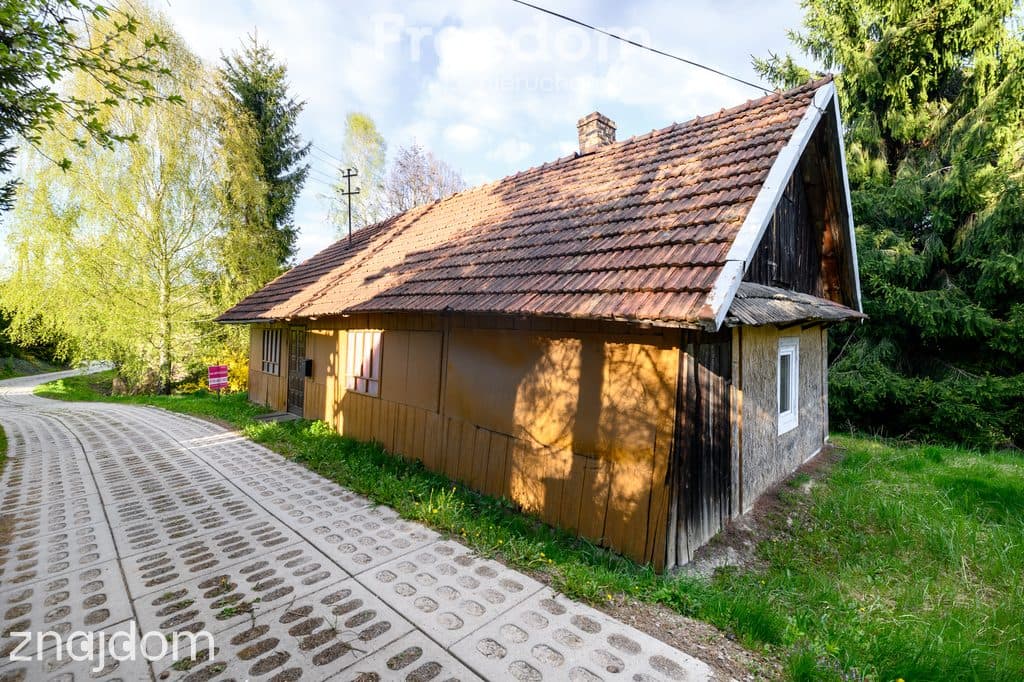 Drewniany dom z dużą działką, 2 WZ w tokiu - zdjęcie 6