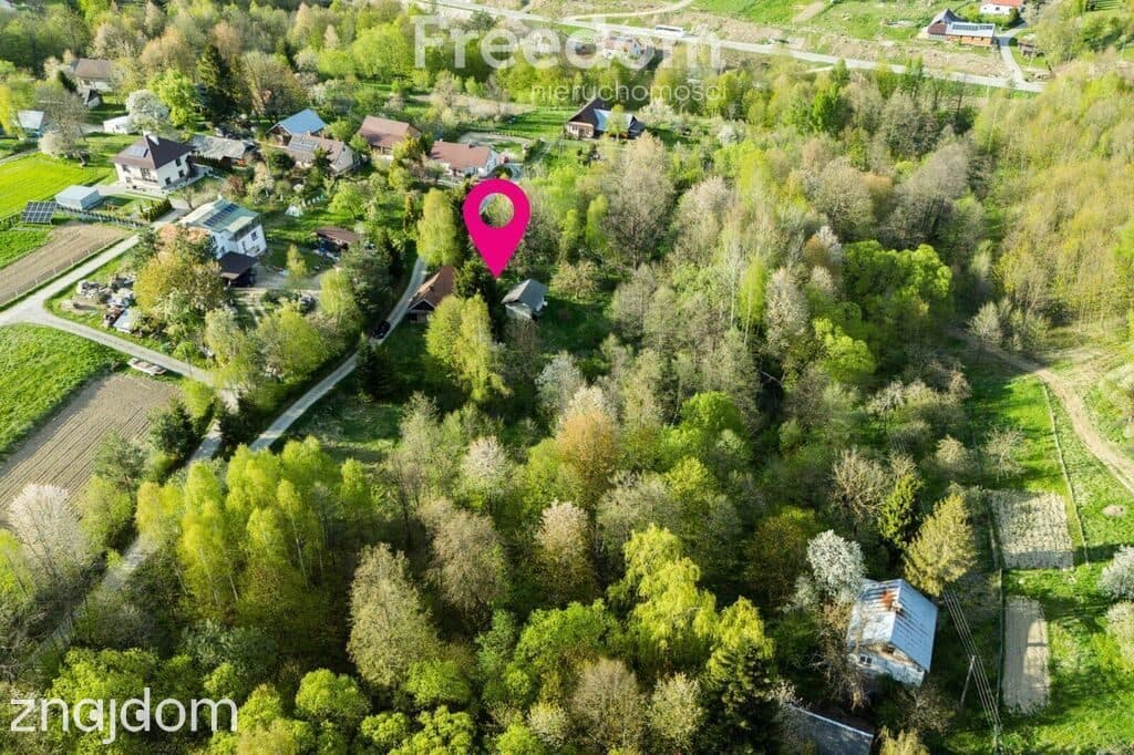Drewniany dom z dużą działką, 2 WZ w tokiu - zdjęcie 10