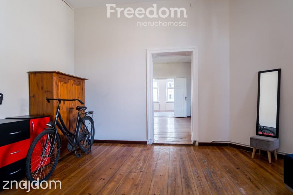 Przestronne mieszkanie 90 m² w starej kamienicy - zdjęcie 16