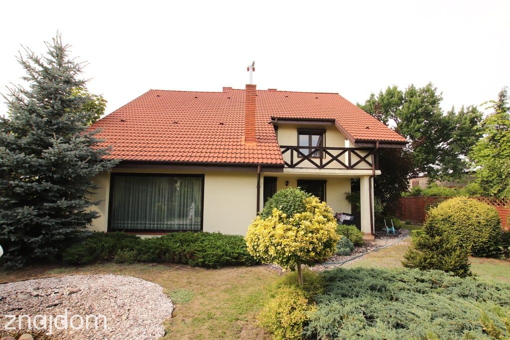 Przestronny elegencki dom gotowy do zamieszkania
