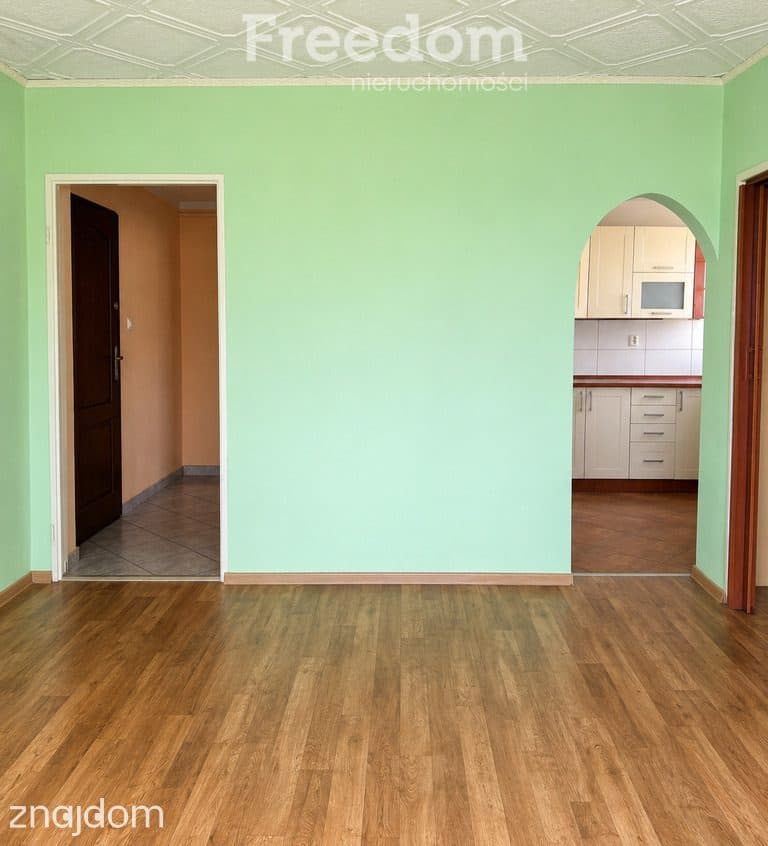 2 pokoje z balkonem i komórką na piętrze. - zdjęcie 3