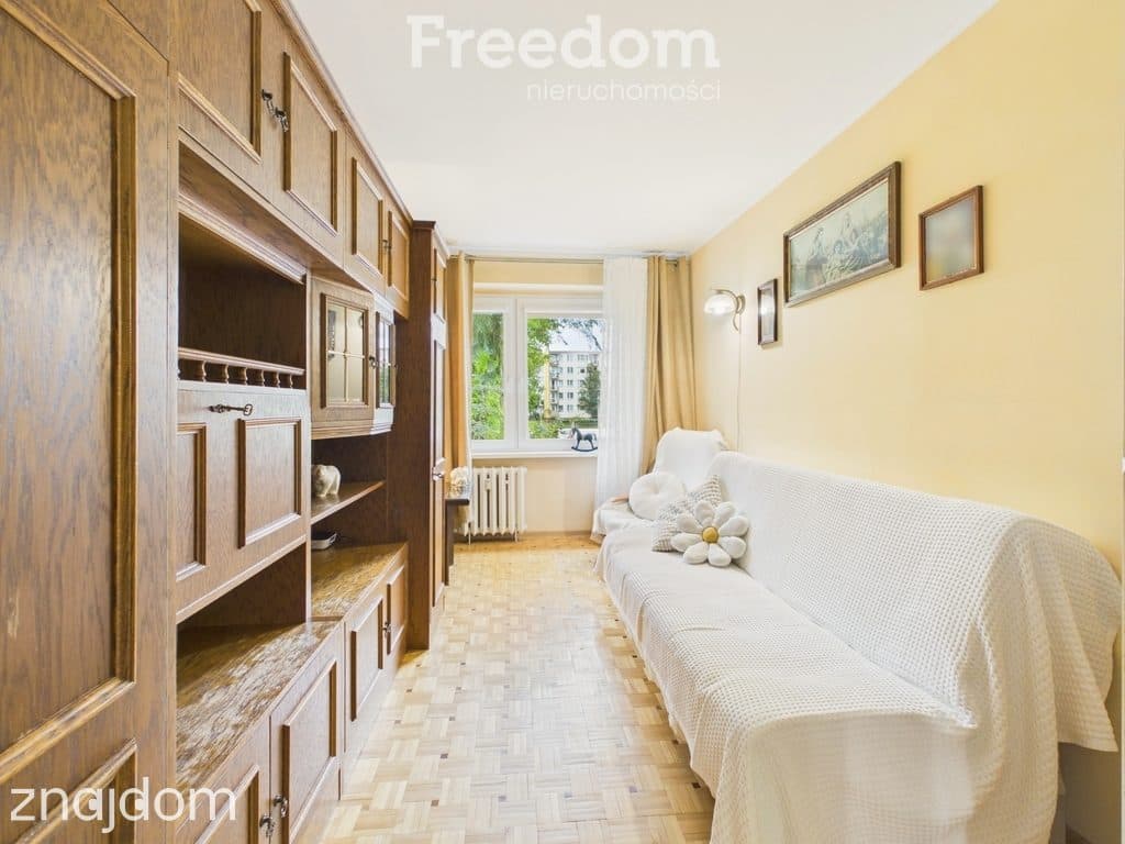 Rodzinne mieszkanie, parter, 4 pokoje, balkon - zdjęcie 11