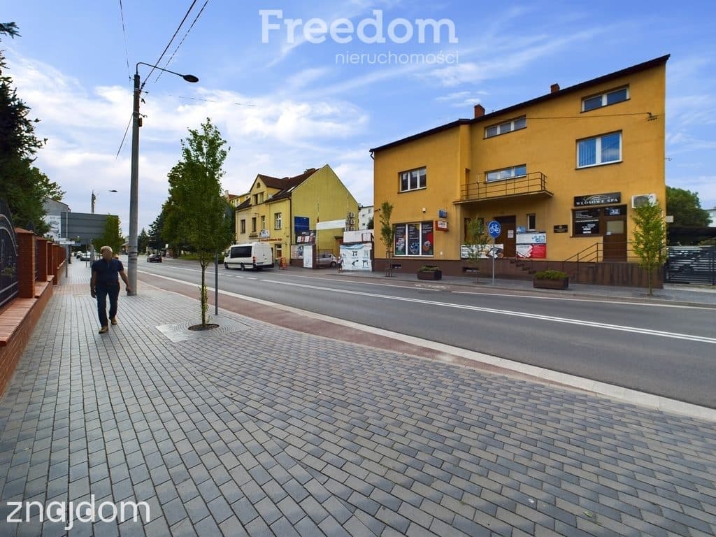 Obiekt handlowo usługowy na dużej działce - zdjęcie 5