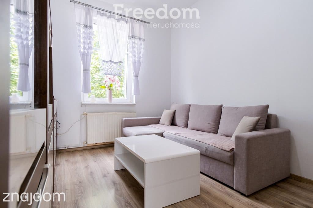 Bezczynszowe - 3 pokoje na pierwszym piętrze - zdjęcie 2