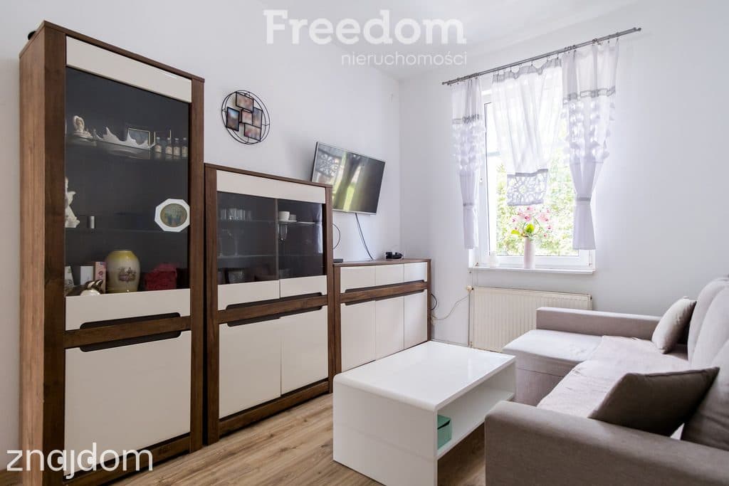Bezczynszowe - 3 pokoje na pierwszym piętrze - zdjęcie 3