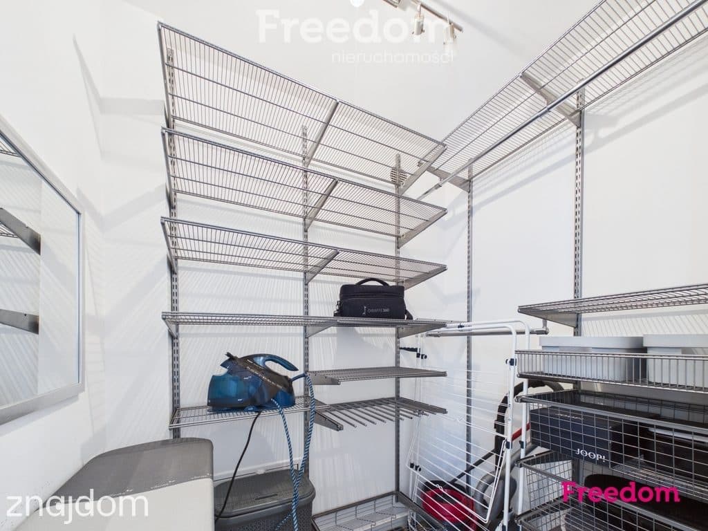 Apartament klasy Premium w sercu Koszalina - garaż - zdjęcie 7