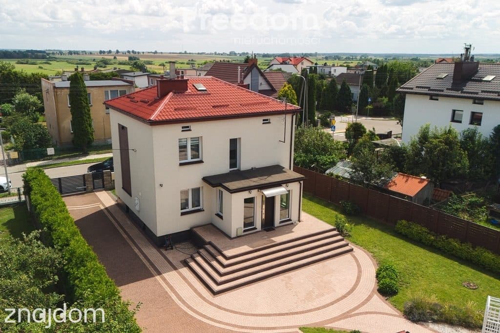 Wyjątkowy dom z gotowym ogrodem i garażem