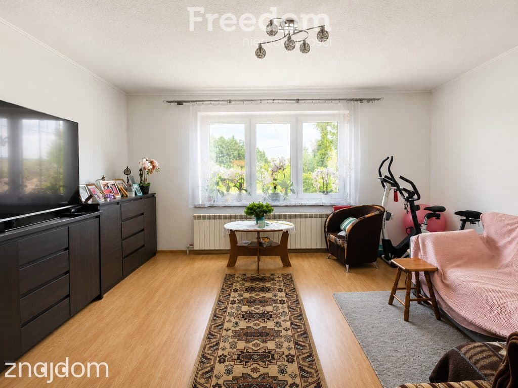 Dom z działką 2400 m² i budynkami – Wyględówek - zdjęcie 11