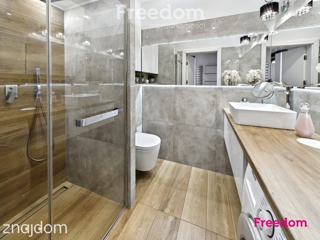 Apartament klasy Premium w sercu Koszalina - garaż - zdjęcie 4