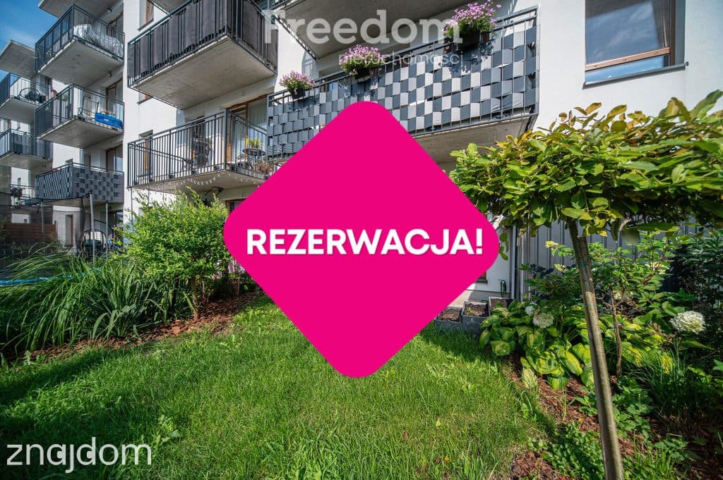 Przytulna i nowoczesna kawalerka z ogródkiem - zdjęcie 11