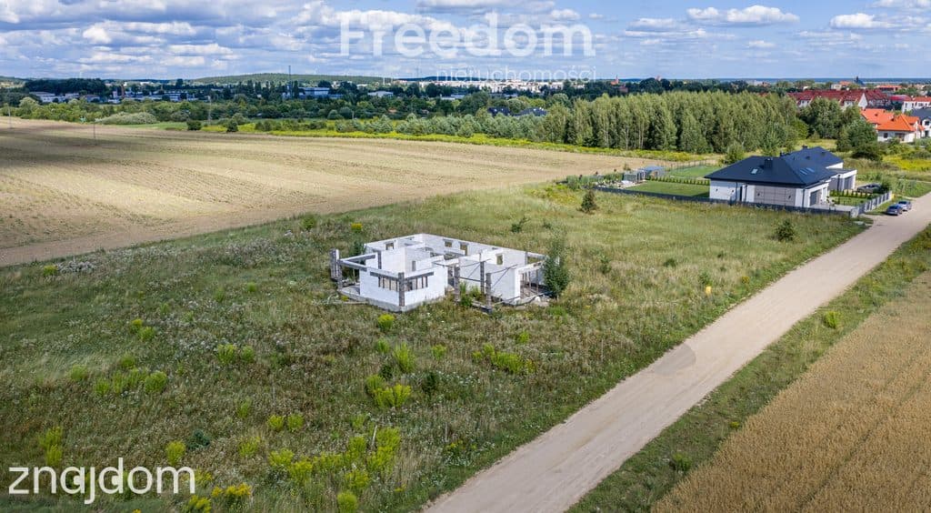 Działka 3461 m² z rozpoczętą budową - zdjęcie 8