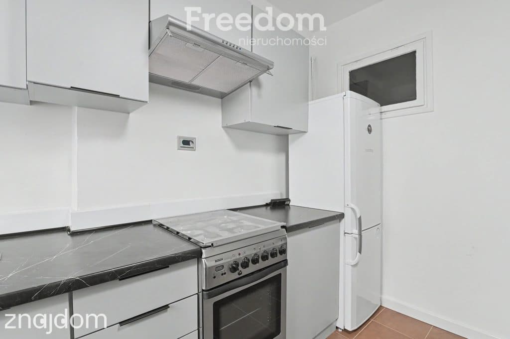 Kawalerka w centrum Gdyni ze słonecznym balkonem - zdjęcie 8