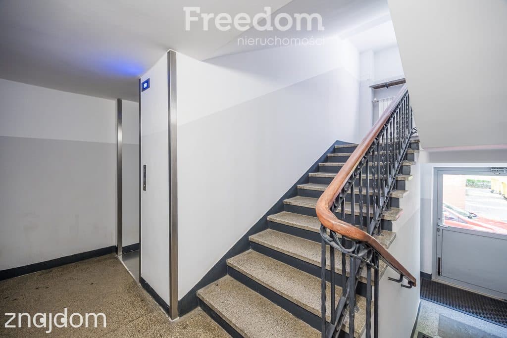 Kawalerka 23,80 m2 z oddzielną kuchnią. - zdjęcie 17