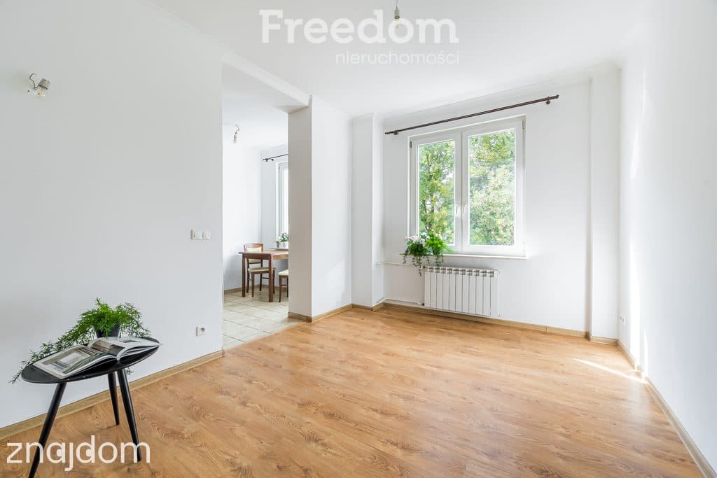Kawalerka 23,80 m2 z oddzielną kuchnią. - zdjęcie 2