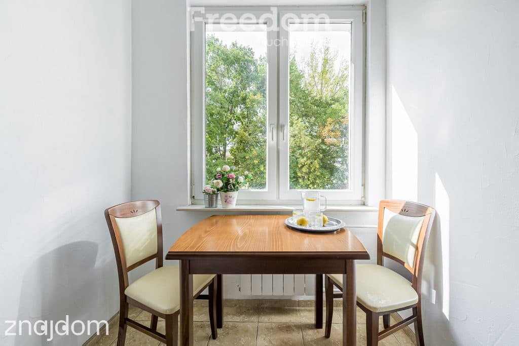 Kawalerka 23,80 m2 z oddzielną kuchnią. - zdjęcie 10