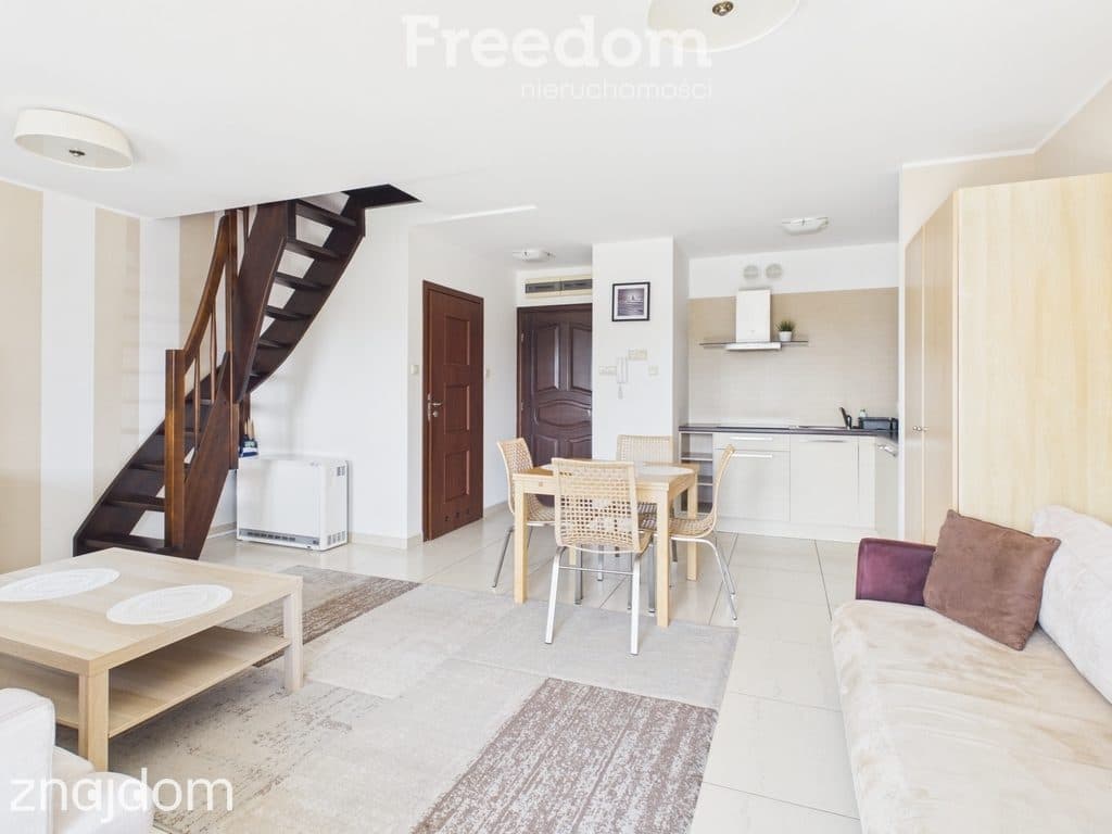 Wyjątkowy, dwupoziomowy apartament w Sarbinowie - zdjęcie 9