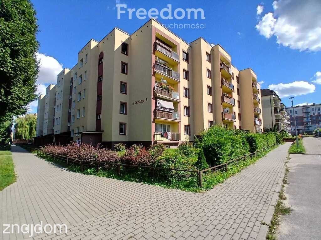 Trzypokojowe mieszkanie na pierwszym piętrze - zdjęcie 11